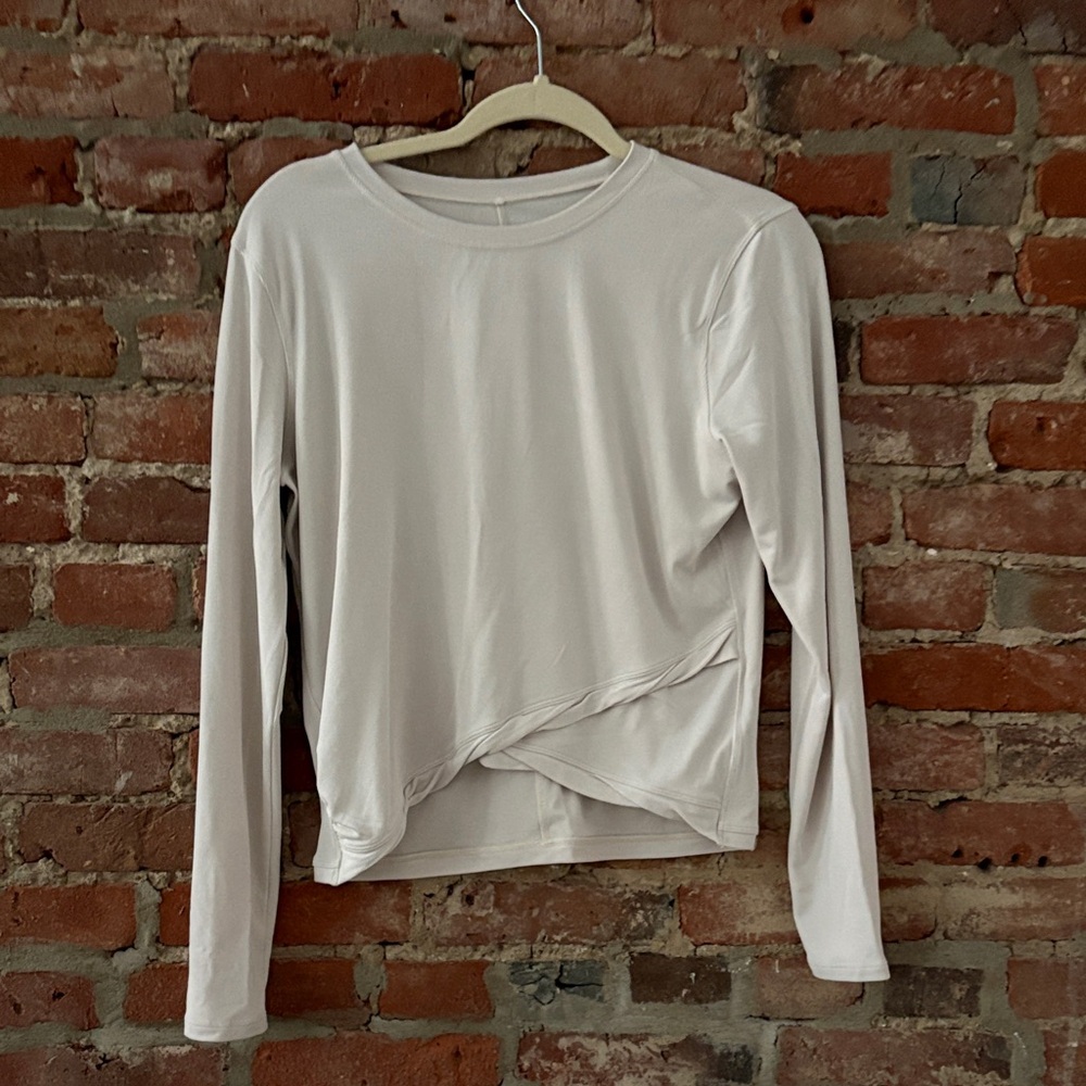 Lululemon Cream Long Sleeve Women's Top size 6